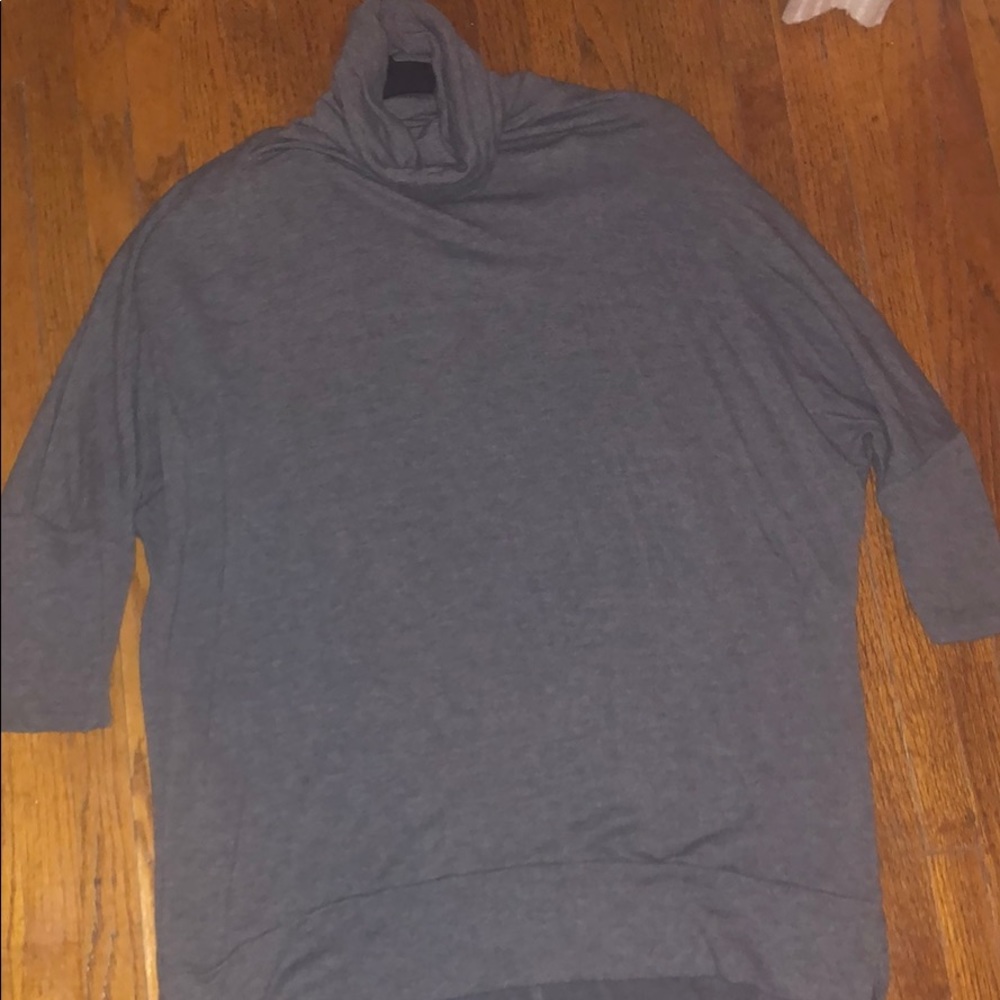 Turtle neck shirt